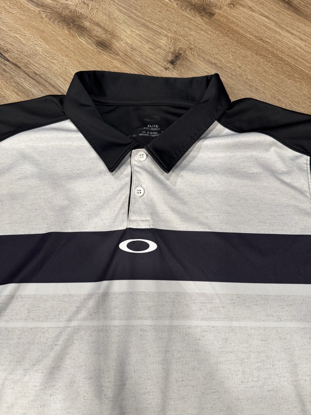 Y2K Oakley Men’s Black and White Striped Performance Polo - Picture 2 of 3